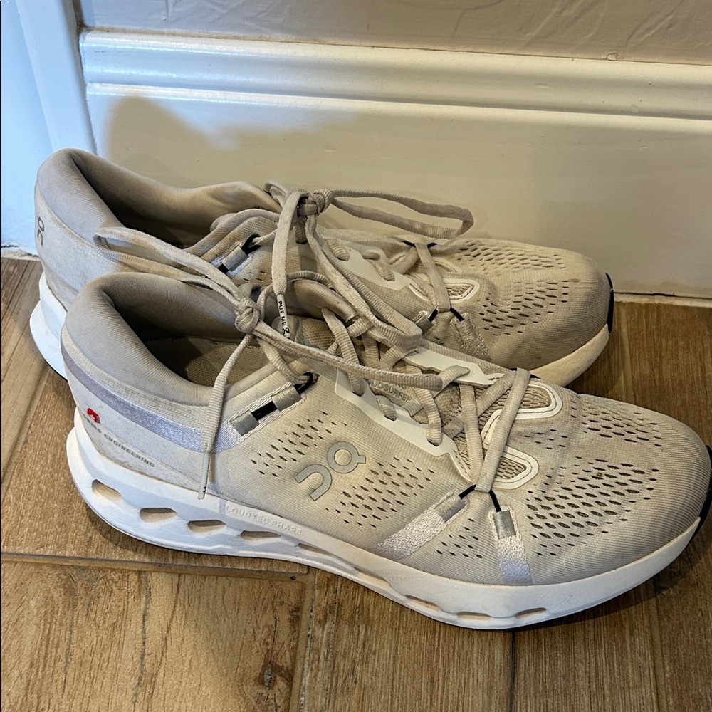 On Running men’s Light Gray Sneakers